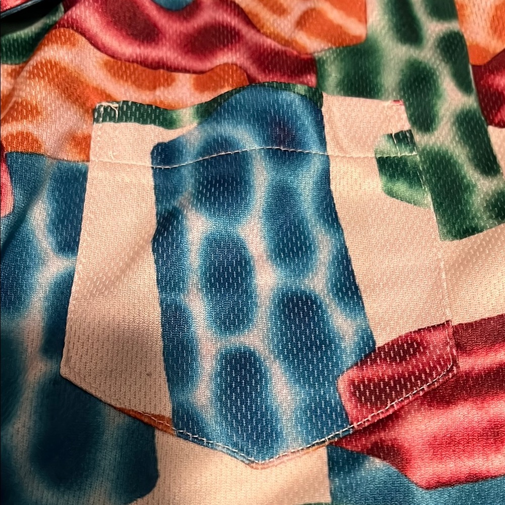 Colorful Geometric Button-Up Shirt - Picture 4 of 7